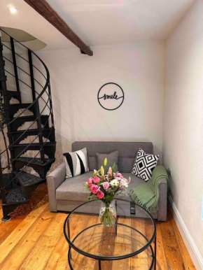 The Signature 1360’s - Modern Apartment, Barnet